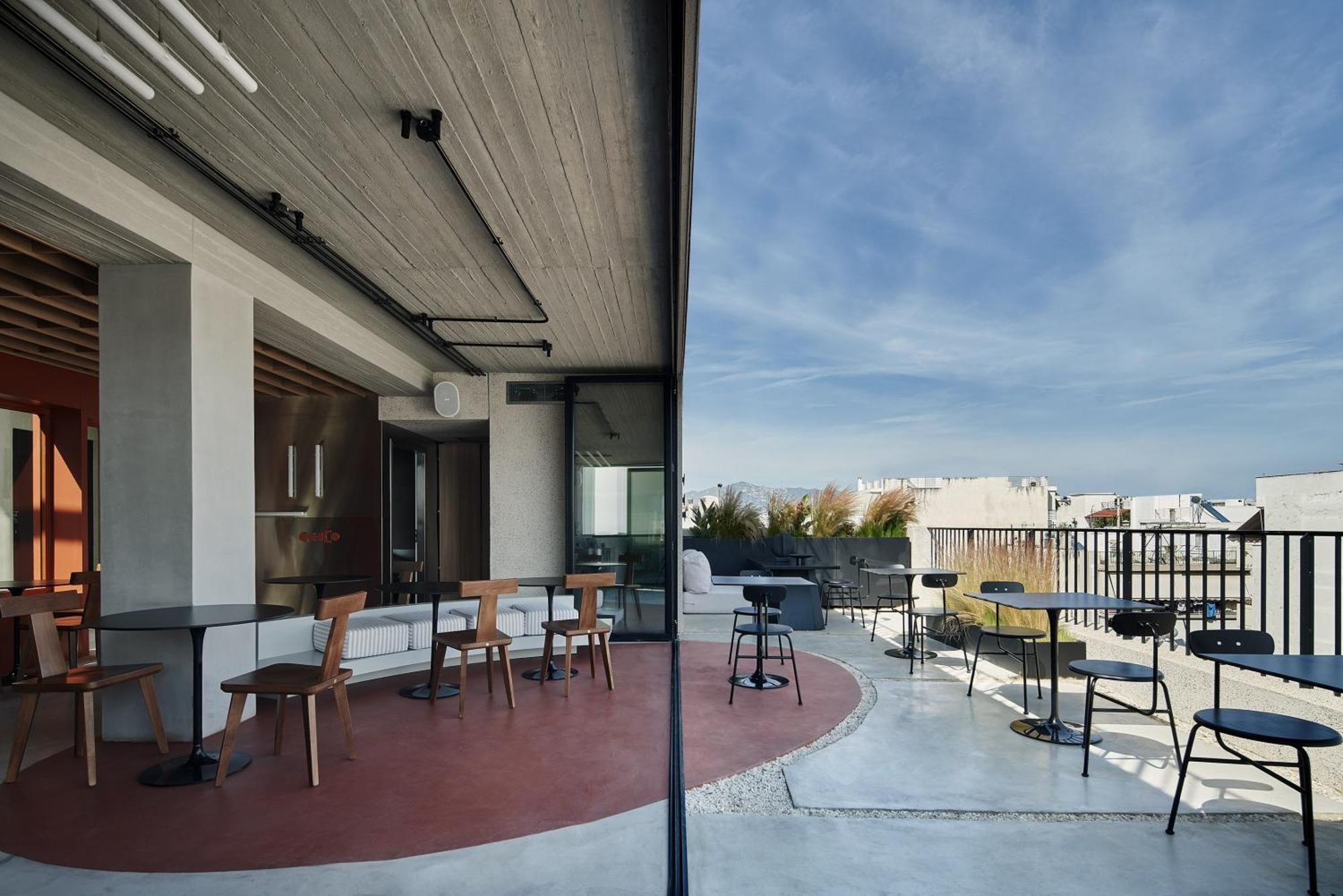 The Newel Psychiko Hotel เอเธนส์ ภายนอก รูปภาพ The rooftop of the building