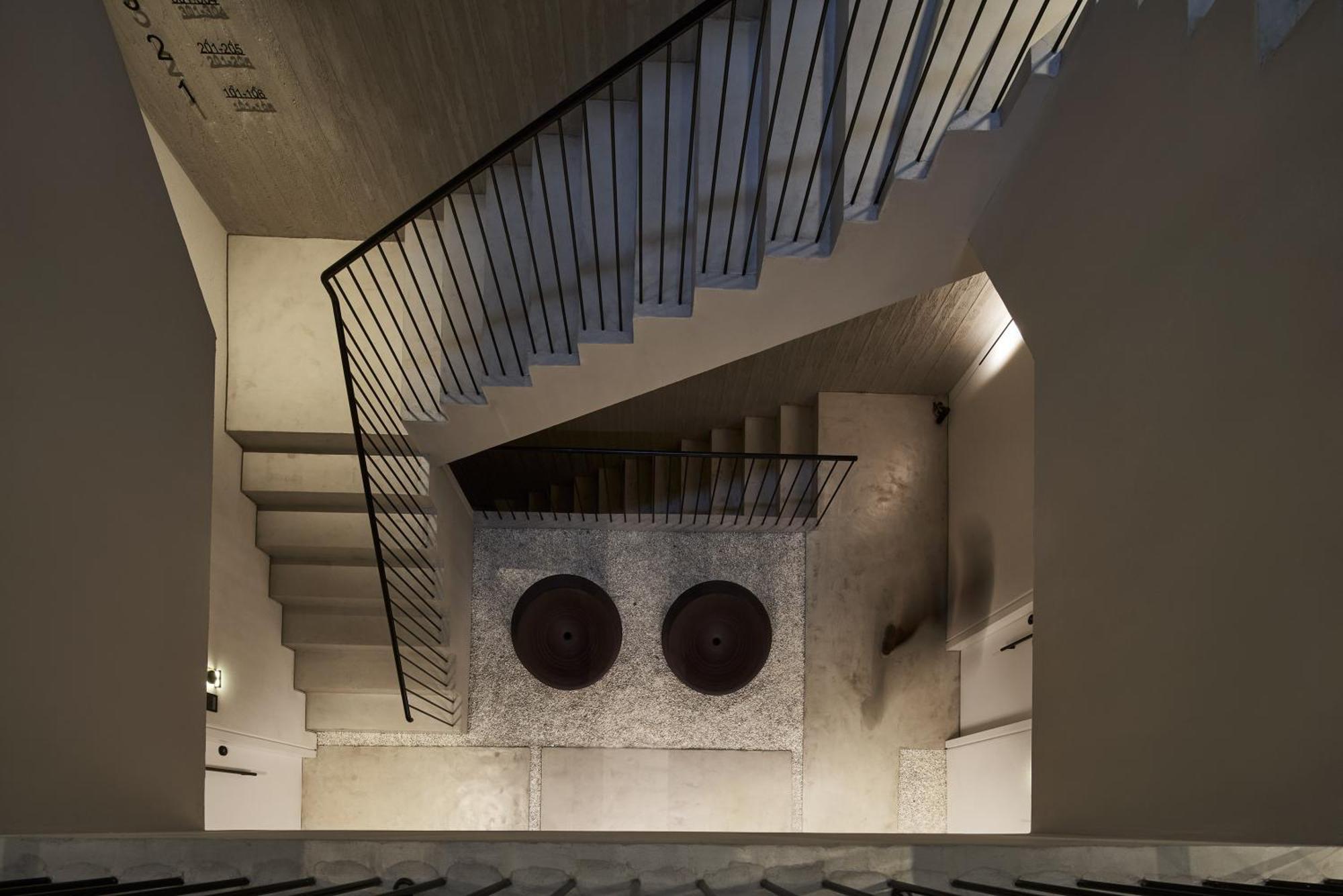 The Newel Psychiko Hotel เอเธนส์ ภายนอก รูปภาพ The staircase
